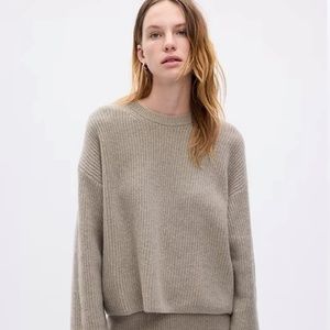 GAP - CASHSOFT SHAKER-STITCH SWEATER